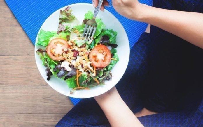 3-Simple-Eating-Tweaks-That-May-Help-With-Weight-Loss-752x472.jpg